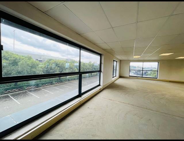 612M² OFFICE TO LET IN VORNA VALLEY